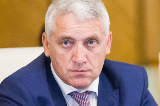 adrian tutuianu a preluat mandatul de sef al aep pentru 8 ani care sunt prioritatile pe care le a anuntat 69403b38e3a6b