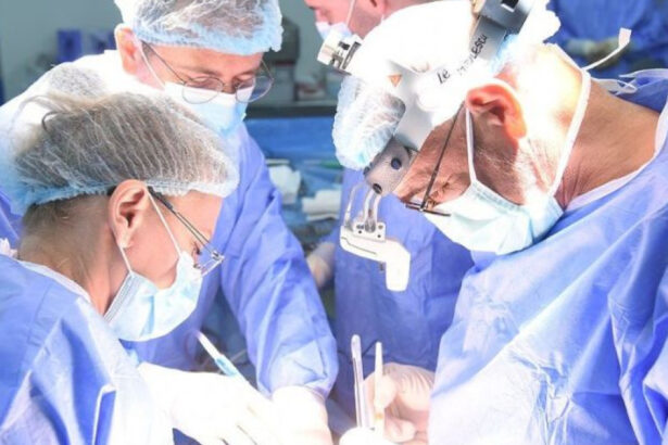 avea dureri puternice dar a amanat vizita la medic ce boala grava avea o femeie si cum a fost tratata 6936918692608