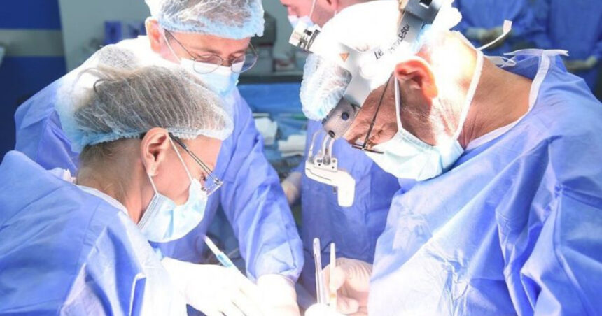 avea dureri puternice dar a amanat vizita la medic ce boala grava avea o femeie si cum a fost tratata 6936918692608