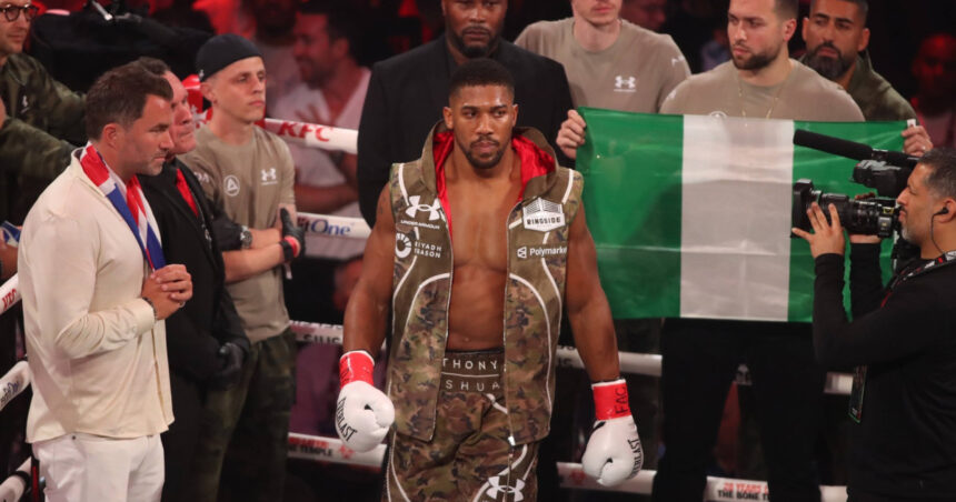 boxerul anthony joshua a fost ranit intr un accident rutier grav in nigeria doua persoane au murit 69528aadb2397