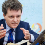 cand crede nicusor dan ca se va termina razboiul din ucraina altfel rusia va veni permanent cu pretexte 693f11fb05505