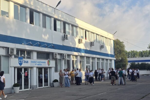 ce spune conducerea ct bus sa despre plata salariilor angajatilor companiei 692ef4911b97e