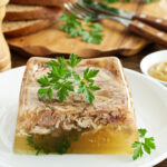 cea mai simpla reteta de piftie pentru masa de anul nou chef adi hadean explica secretul care o face perfecta nu se adauga gelatina 69536bb332da4