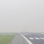 ceata da peste cap traficul aerian la iasi doua zboruri au fost redirectionate catre bacau 6945a9094b6df