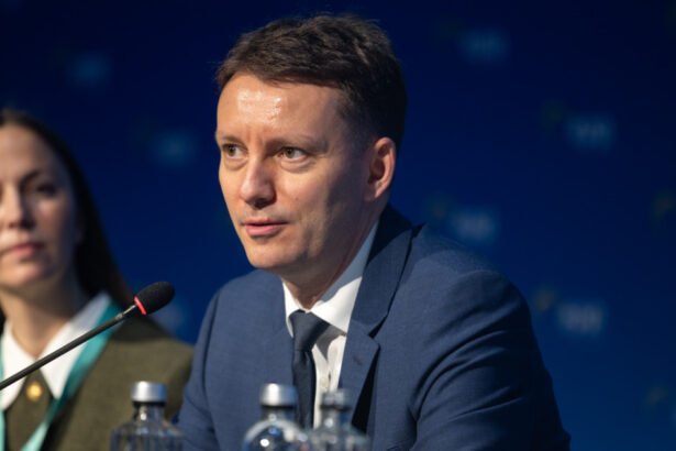 cine este politicianul roman inclus in prestigiosul top politico 10 persoane de urmarit in 2026 693833c594041