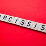 copilaria langa un parinte narcisic consecinte emotionale si drumul catre vindecare 693c6945db699