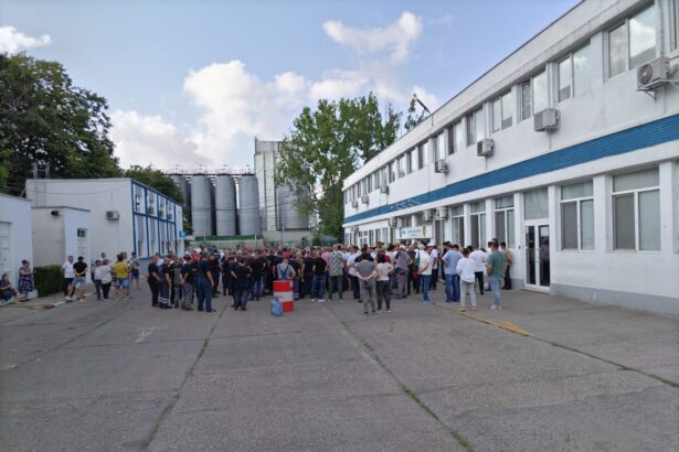 ct bus a vrut sa scoata parleala de la o fosta angajata careia ii imputa carburantul folosit in activitatile de serviciu societatea a pierdut definitiv 6939faa5aa390