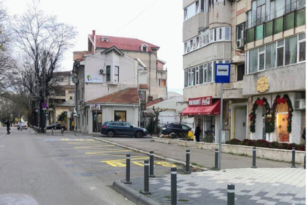 ct bus statia capitol de pe strada mircea cel batran a fost relocata 6930626986105