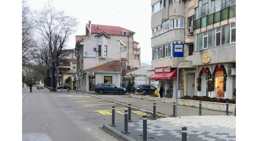 ct bus statia capitol de pe strada mircea cel batran a fost relocata 6930626986105