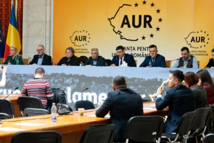 decalogul lui simion aur a lansat manifestul politic opozitie totala opozitie nationala impotriva guvernului bolojan 6941bb9ea879e
