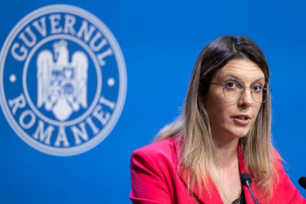 diana buzoianu ameninta cu desfiintarea companiei esz prahova care gestioneaza apa din lacul paltinu 69307bff41665