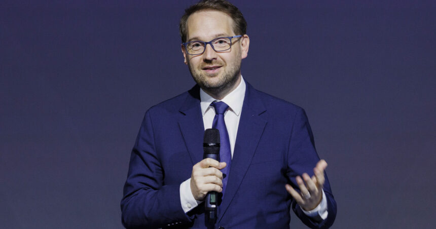 dominic fritz ii cere ministrului justitiei sa l demita pe seful dna dupa ancheta recorder 693a8976a58f5