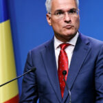 dragos pislaru anunta ca va sesiza parchetul european pentru achizitiile de microbuze electrice pentru elevi la suprapret 6936986208ae4