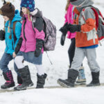 elevii intra in vacanta de craciun 19 zile libere de la cursuri pe ce data se intorc la scoala in 2026 69424f726e4b8