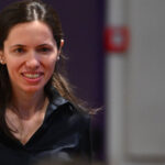 exclusiv coplesita de eticheta de prima doamna sunt mirabela gradinaru partenera de viata lui nicusor dan 6950bab560ac0