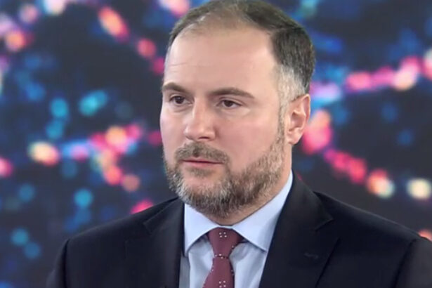 exclusiv rares hopinca primarul psd al sectorului 2 este cazul ca doamna ministru buzoianu sa plece trebuie sa existe o raspundere politica 6938881ff20f6