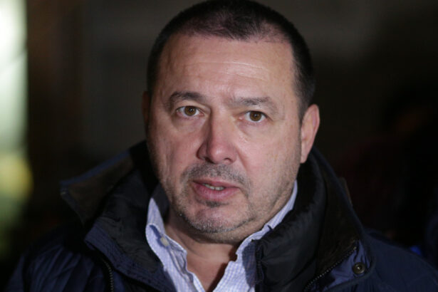 fostul deputat catalin radulescu cunoscut ca mitraliera achitat in cazul titlului de revolutionar decizia nu e definitiva 6941ad896b0e8