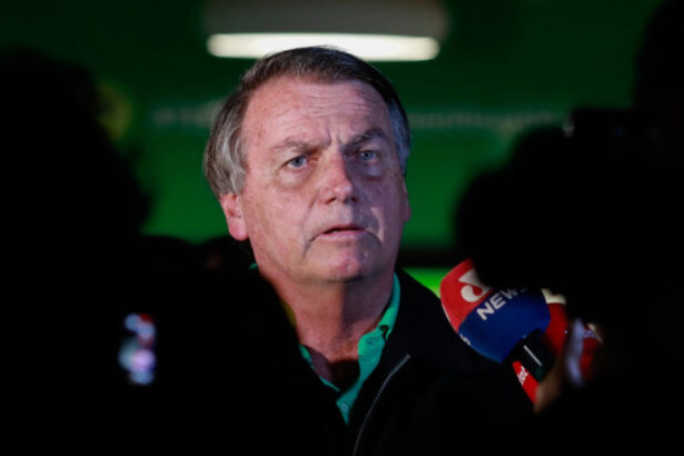 fostul presedinte brazilian bolsonaro a fost supus unei interventii pentru crizele de sughit 6950fda9c1d94