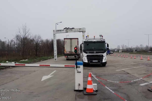 foto garda de mediu a testat noul scaner mobil cu raze x in apropierea frontierei a verificat camioane de marfa inclusiv pentru radiatii 69440c93c64a2