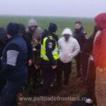 foto migranti din zona orientului mijlociu care au intrat fraudulos in romania au fost descoperiti de politistii din constanta 694e7a6033e68