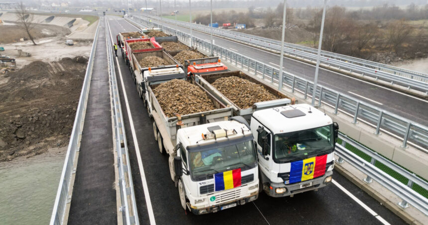 foto podul rutier dintre romania si ucraina peste raul tisa a trecut testele de rezistenta cand va fi deschis circulatiei 693a9c3480edb