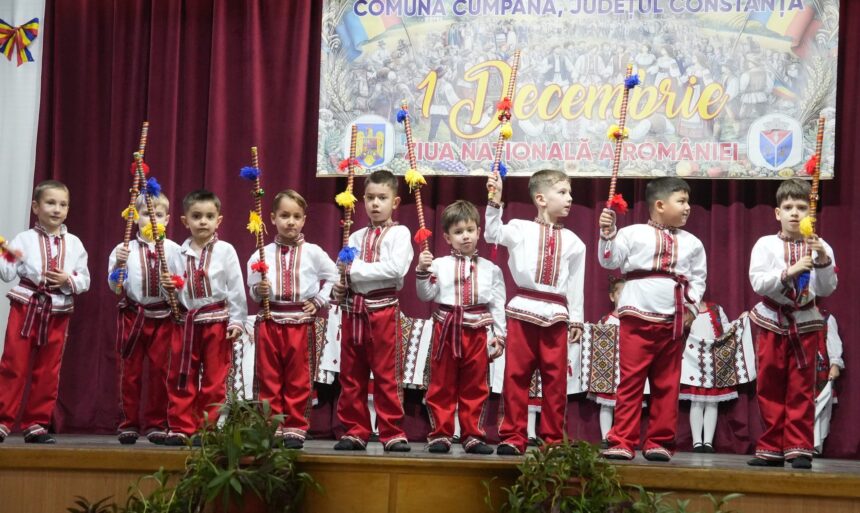 foto primaria cumpana a sarbatorit cu fast ziua nationala a romaniei 692e84112b210