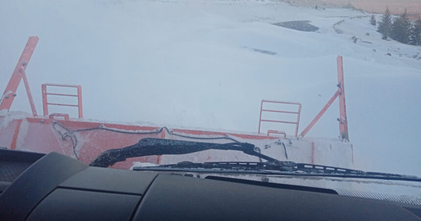 foto transalpina a fost redeschisa luni circulatiei dupa ce drumul a fost inchis din cauza viscolului 6952791af0a7f