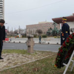 galerie foto nicusor dan a depus o coroana de flori la monumentul eroilor revolutiei din 1989 din piata universitatii 6947c2ee33dd8