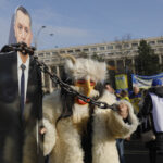 galerie foto profesorii protesteaza in piata victoriei demnitatea nu se negociaza sindicatele cer demiterea ministrului daniel david 69397ea15a6c7