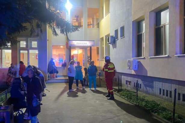 incendiu la spitalul judetean hunedoara planul rosu a fost activat zeci de pacienti si cadre medicale evacuati 69370912da710