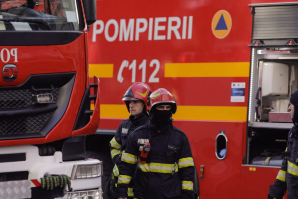 incendiu la un fast food din giurgiu cinci angajati au iesit singuri din cladire de la ce a pornit focul 694ff266a6840