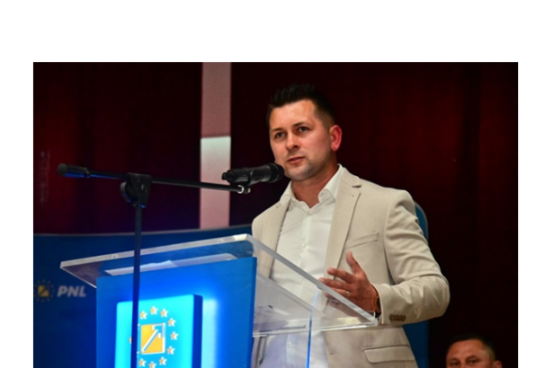 interviu cu primarul comunei albesti paul mihaita moldovan despre proiectele derulate in 2025 si planurile de dezvoltare pentru anul 2026 693e7238c02ab