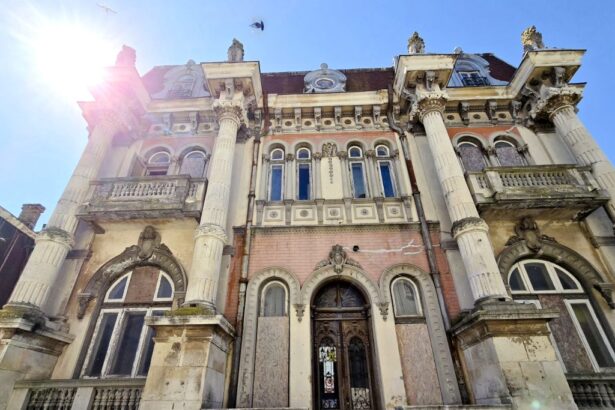 investitorii readuc la viata patrimoniul istoric din zona peninsulara a constantei casa cu lei si cabaret britania in plin proces de reabilitare 692ccbc9d2d6a