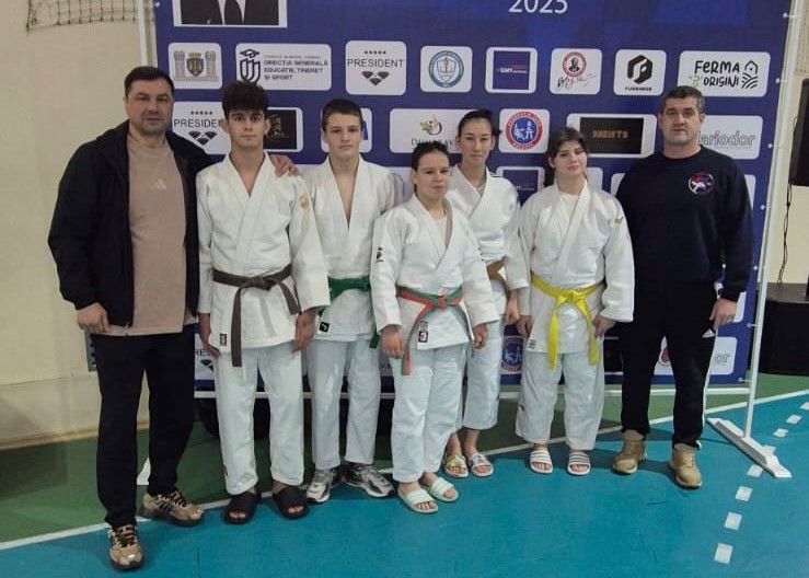 judoka de la cs pantheon constanta luiza vatafu pe podium la chisinau 693db646c951b