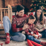 legenda sfantului nicolae de unde a luat nastere traditia cadourilor in ghete si cum a evoluat acest obicei de a lungul anilor 69332d6591803