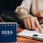 libere legale in 2026 cinci zile nelucratoare in ianuarie pentru angajati calendar complet al minivacantelor pe tot parcursul anului 6953bcbebdcfd