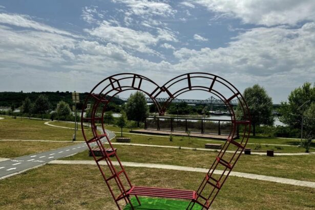 licitatie de peste 1 milion de lei bazinul semiolimpic din orasul cernavoda va functiona pe energie solara 6938abcb85b02