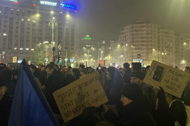 live text justitie nu coruptie protest in piata victoriei sute de manifestanti cer demiteri la varful justitiei si reforme imediate 693b0b7bc0f9d