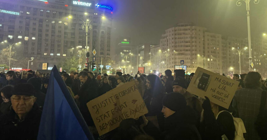 live text justitie nu coruptie protest in piata victoriei sute de manifestanti cer demiteri la varful justitiei si reforme imediate 693b0b7bc0f9d