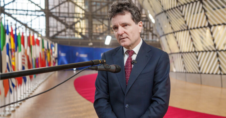 lumea s a schimbat nicusor dan interviu in politico interesele economice bat moralitatea in era trump ue ia decizii prea lent 6949263ce1143