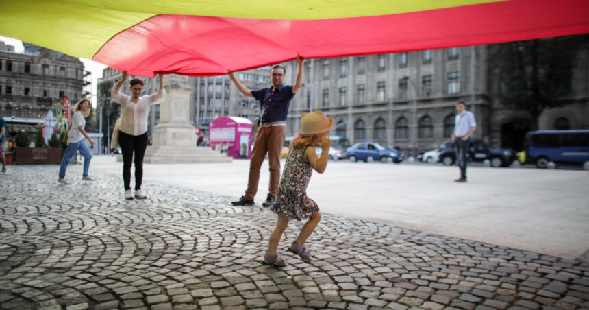 marea majoritate a romanilor 882 declara ca iubesc romania si sunt mandri de tara lor sondaj inscop 692d61c14edbd