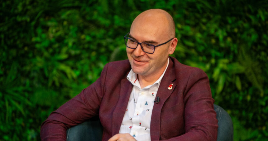 mihai razvan moraru candidatul sustinut de pnl si usr la sefia consiliului judetean buzau am votat pentru sperantele buzoienilor 69354cc925ba7