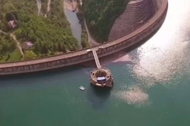 ministerul mediului neaga ca ar fi stiut despre riscul opririi apei la paltinu si acuza esz prahova ca nu si a indeplinit obligatiile 693132e8baef6