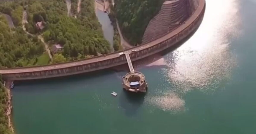 ministerul mediului neaga ca ar fi stiut despre riscul opririi apei la paltinu si acuza esz prahova ca nu si a indeplinit obligatiile 693132e8baef6