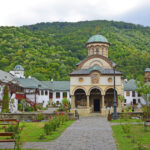 mormantul lui mircea cel batran de la manastirea cozia a fost redeschis dupa un secol 6939da083756d