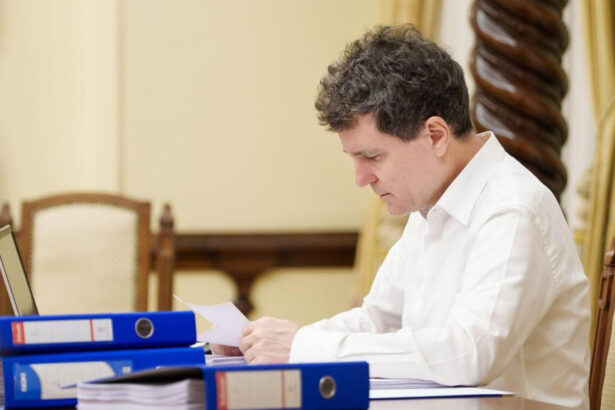 nicusor dan am primit de la magistrati sute de pagini de materiale despre problemele din justitie luni voi reveni cu concluzii 6946de905bc83