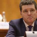 nicusor dan e greu de inteles ca partidele din coalitie se ataca intre ele si nu spun un cuvintel de opozitie 69417c7269795