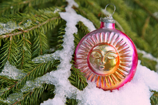 o istorie culturala a craciunului dincolo de mituri si traditii eterne cum au apartul cadourile luminitele si decoratiunile 694d54992370d