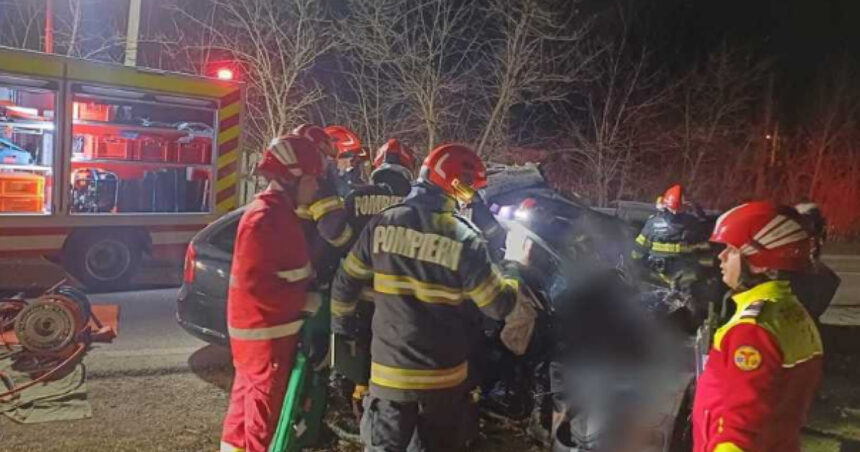 o tanara de 25 de ani a murit si doi barbati au fost raniti intr un accident produs in judetul bacau 6945b07923df2