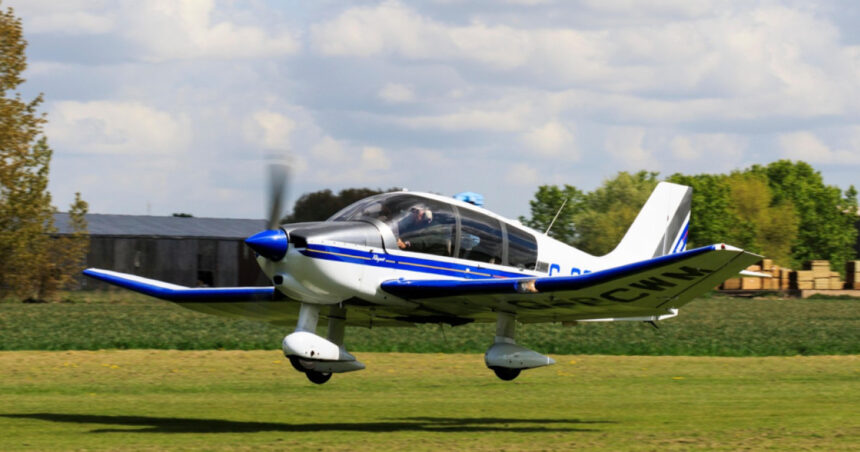 patru piloti francezi cu varste cuprinse intre 18 si 25 de ani au murit dupa ce s au prabusit cu un avion in pirinei 6936fb378745b